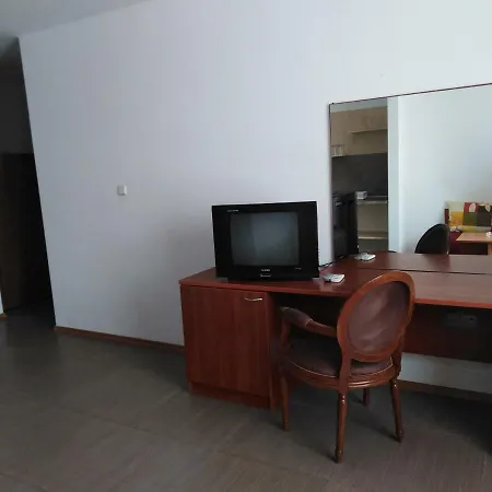 Vm Robinson Aparthotel Pomorie